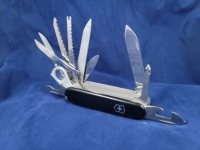 Victorinox Champion